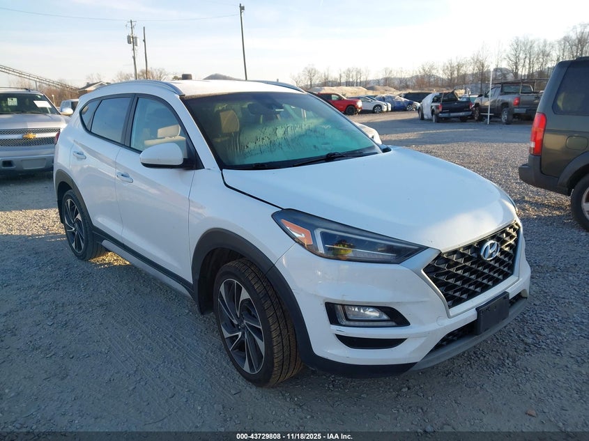 HYUNDAI TUCSON SPORT