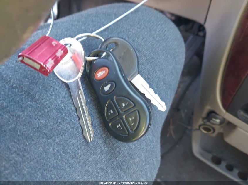 2001 Chrysler Town & Country Ex VIN: 2C4GP74L11R392159 Lot: 43729810