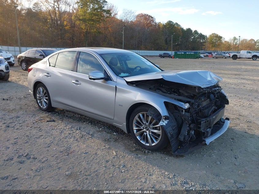 INFINITI Q50 3.0T LUXE