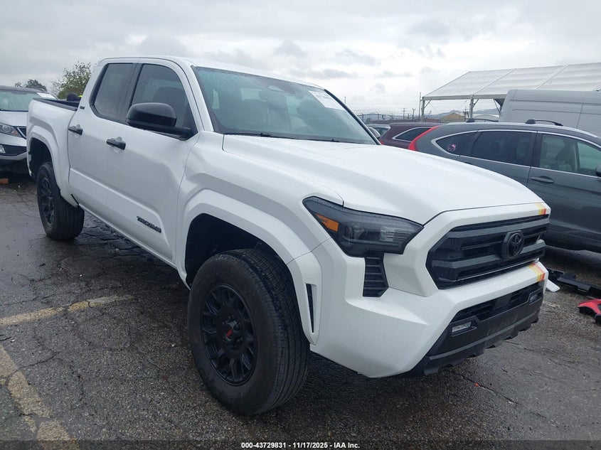 TOYOTA TACOMA SR5