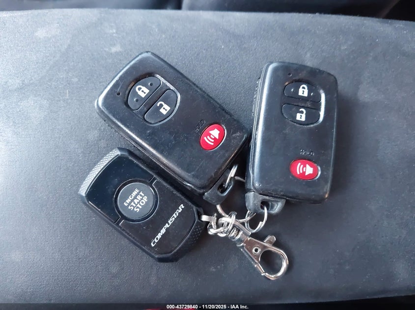 2013 Toyota Prius Two VIN: JTDKN3DU0D5616878 Lot: 43729840