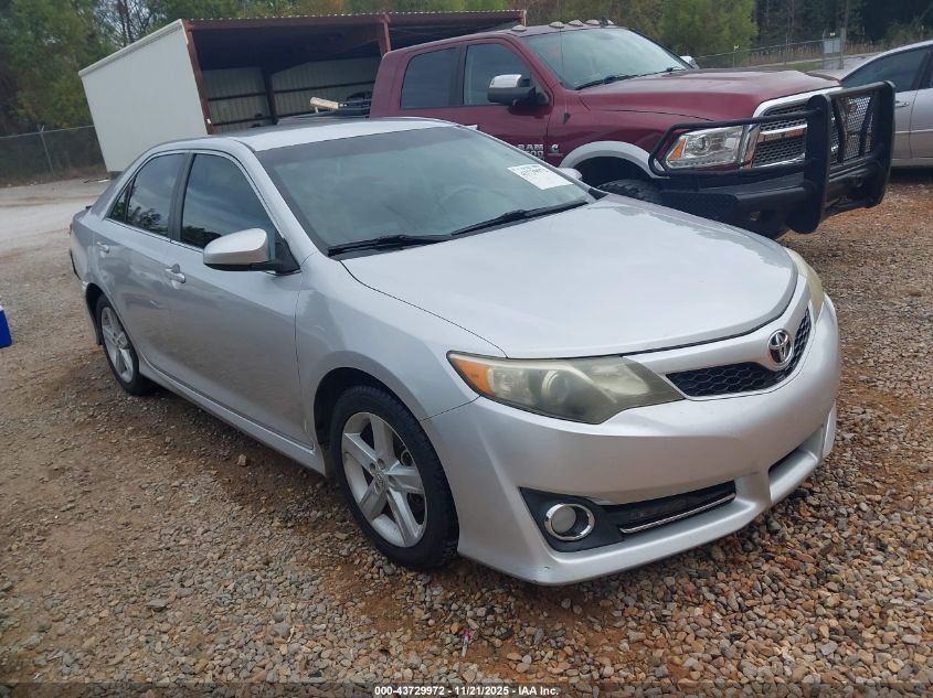 TOYOTA CAMRY SE