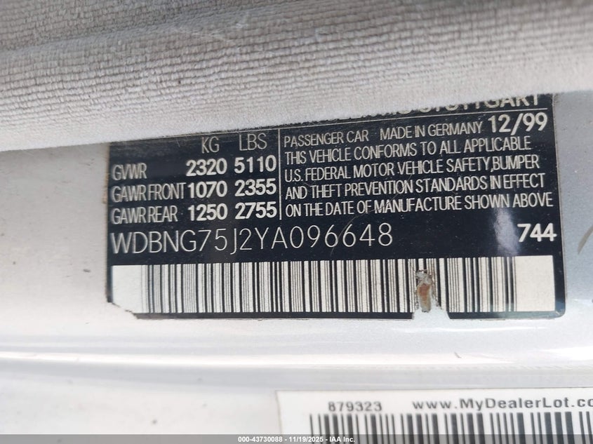 2000 Mercedes-Benz S 500 VIN: WDBNG75J2YA096648 Lot: 43730088