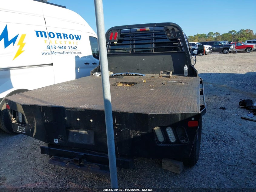 2005 Ford F-350 Lariat/Xl/Xlt VIN: 1FTWW33P35EA73263 Lot: 43730165