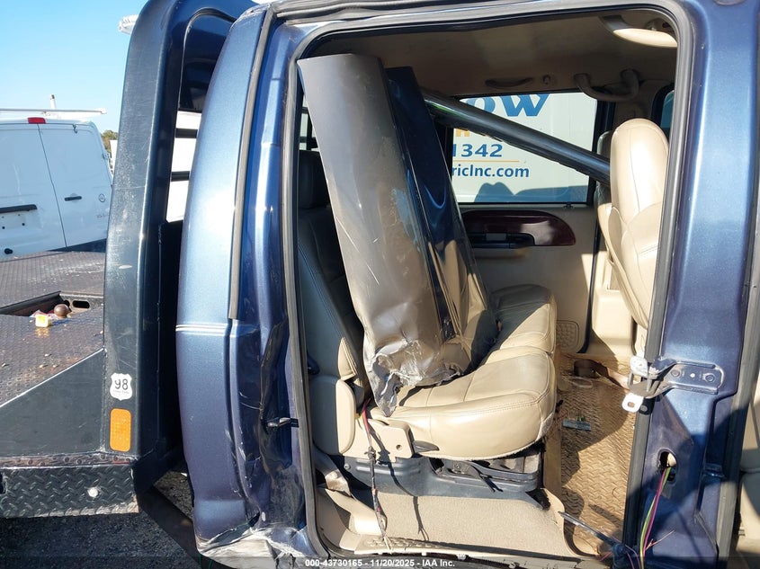 2005 Ford F-350 Lariat/Xl/Xlt VIN: 1FTWW33P35EA73263 Lot: 43730165