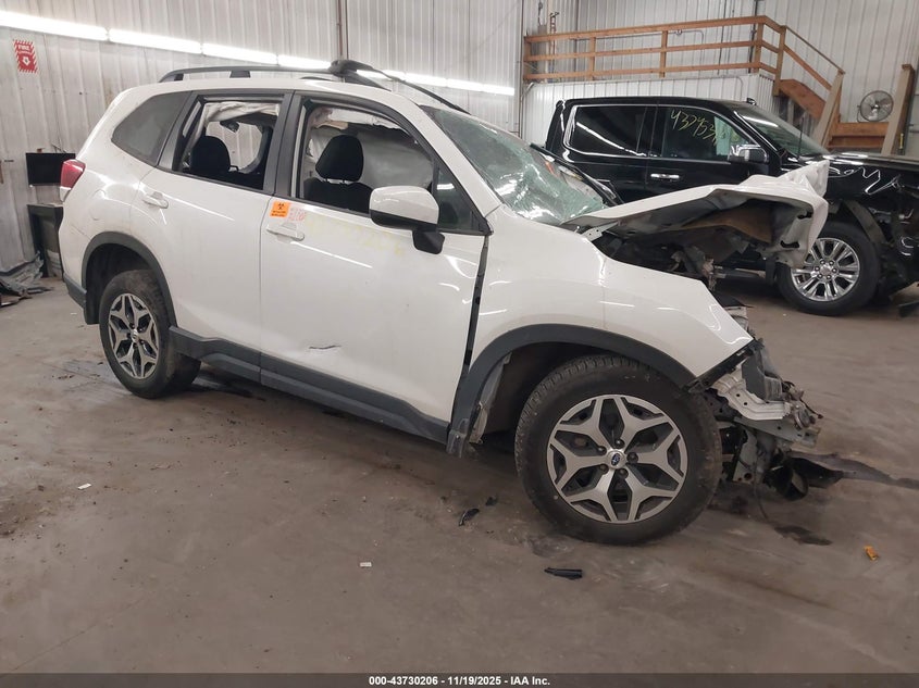 SUBARU FORESTER PREMIUM