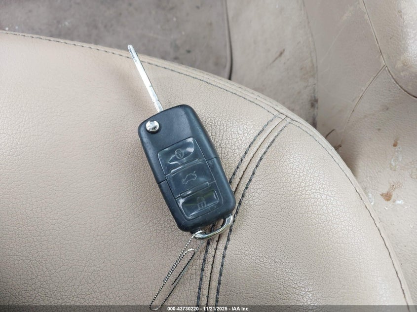 2004 Volkswagen Passat Gls VIN: WVWPD63B34E292559 Lot: 43730220