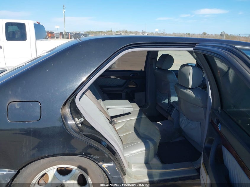 1998 Mercedes-Benz S 500 VIN: WDBGA51G1WA393058 Lot: 43730265