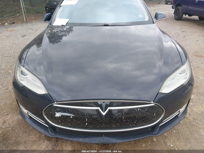 2013 Tesla Model S VIN: 5YJSA1AC5DFP11172 Lot: 43730291