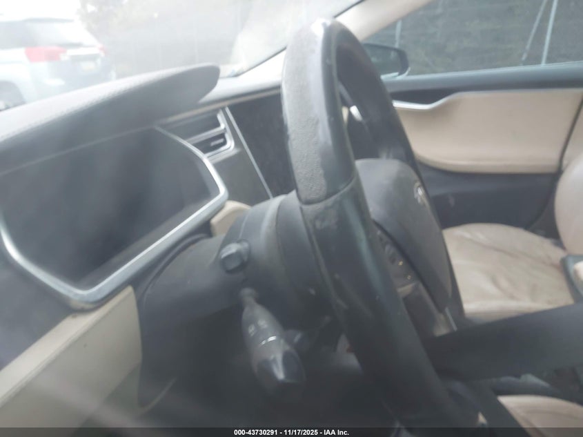 2013 Tesla Model S VIN: 5YJSA1AC5DFP11172 Lot: 43730291