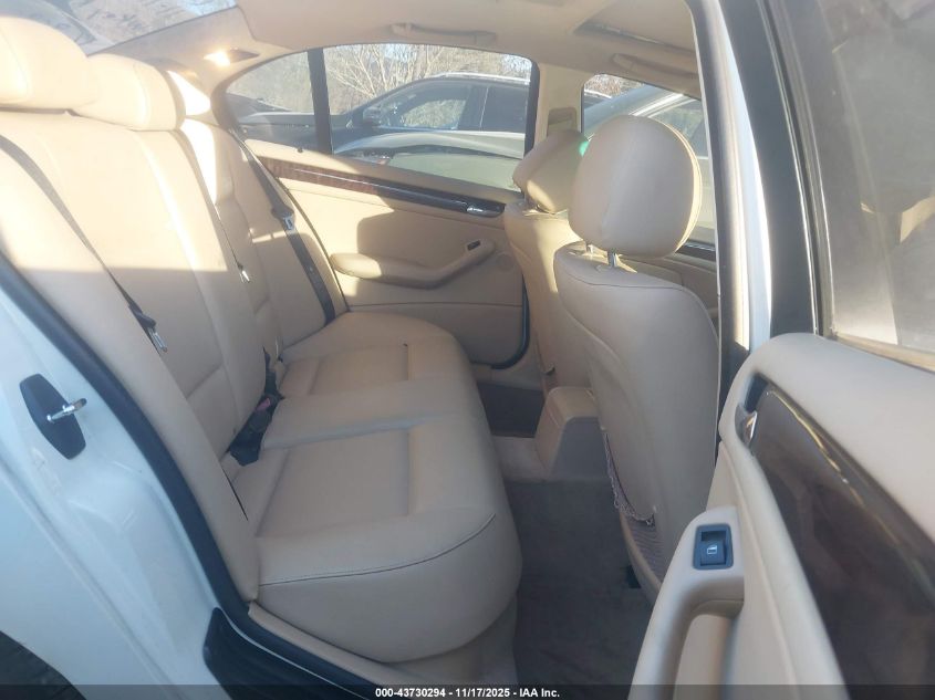 2005 BMW 325I VIN: WBAEV33415KX09696 Lot: 43730294