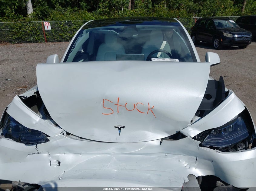 2023 Tesla Model Y Awd/Long Range Dual Motor All-Wheel Drive VIN: 7SAYGDEE8PA162996 Lot: 43730297