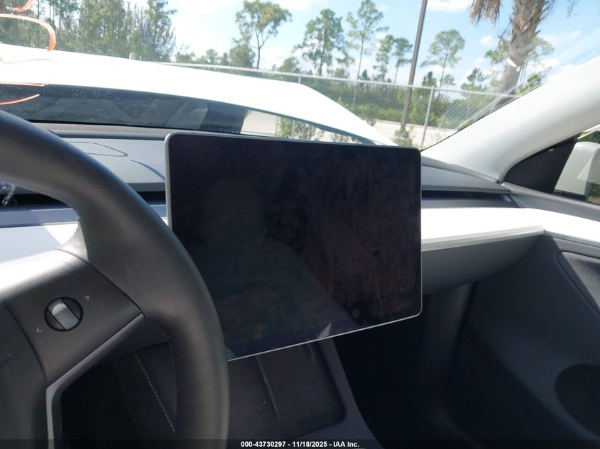 2023 Tesla Model Y Awd/Long Range Dual Motor All-Wheel Drive VIN: 7SAYGDEE8PA162996 Lot: 43730297