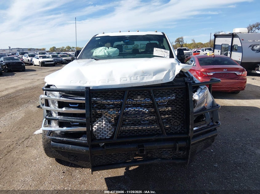 2025 Ford F-450 Chassis Lariat VIN: 1FD0W4HT1SED42854 Lot: 43730406