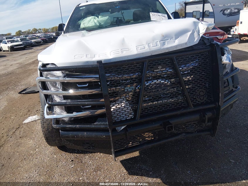 2025 Ford F-450 Chassis Lariat VIN: 1FD0W4HT1SED42854 Lot: 43730406