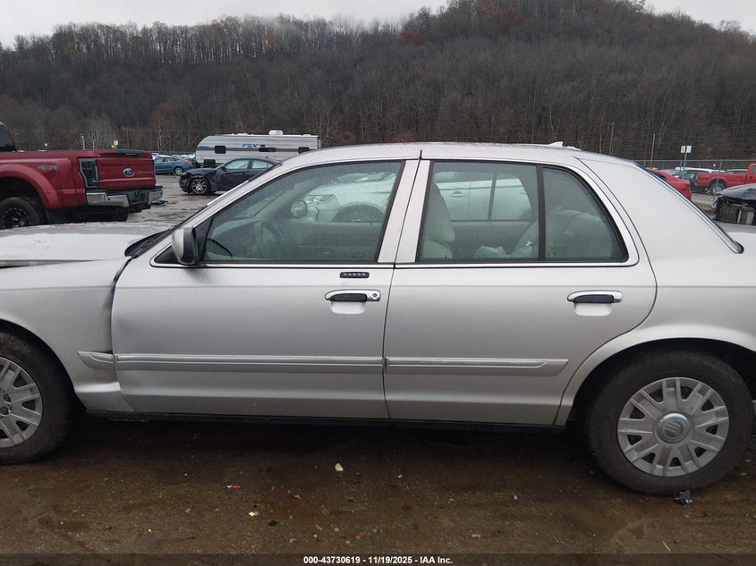 2008 Mercury Grand Marquis Gs VIN: 2MEFM74V78X621129 Lot: 43730619