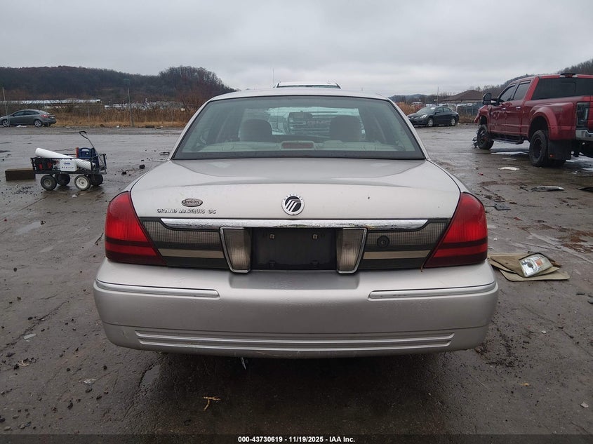 2008 Mercury Grand Marquis Gs VIN: 2MEFM74V78X621129 Lot: 43730619