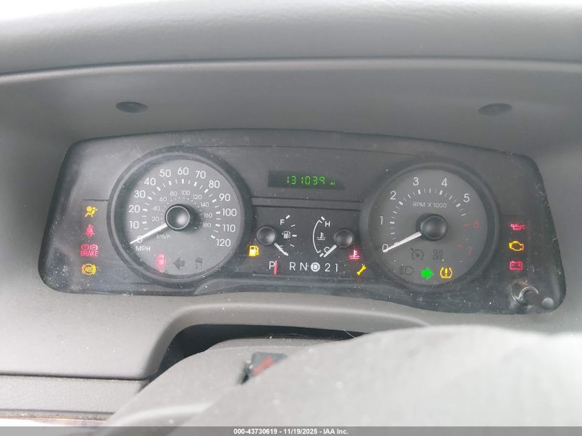 2008 Mercury Grand Marquis Gs VIN: 2MEFM74V78X621129 Lot: 43730619