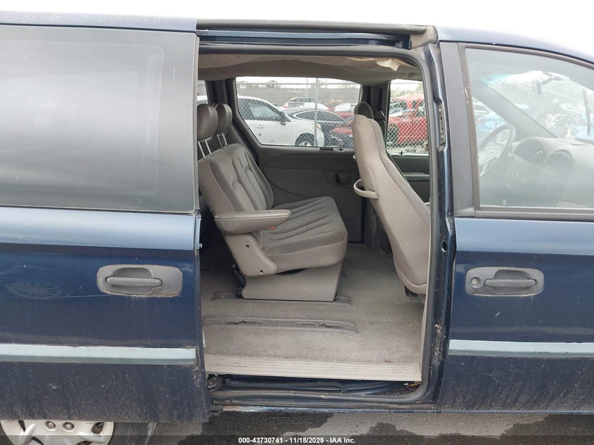 2002 Chrysler Voyager VIN: 1C4GJ253X2B741516 Lot: 43730741