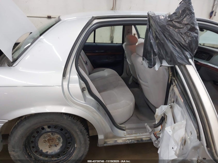 2000 Mercury Grand Marquis Ls VIN: 2MEFM75W8YX688250 Lot: 43730746