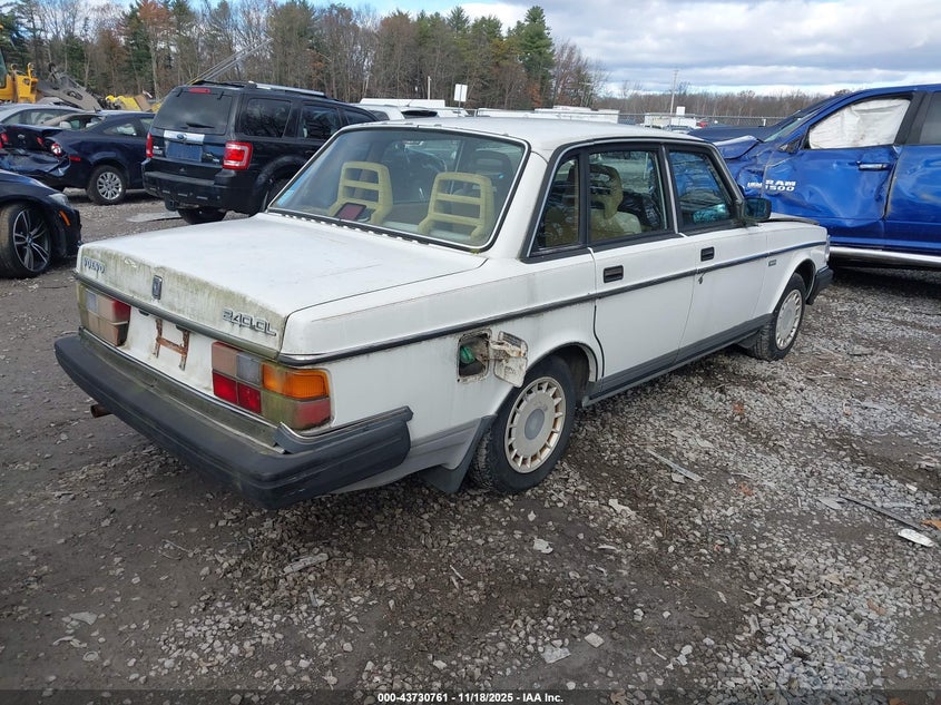YV1AX8846K1353338 1989 VOLVO 240 SERIES photo no. 4
