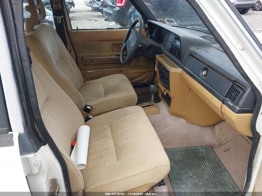 YV1AX8846K1353338 1989 VOLVO 240 SERIES photo no. 5