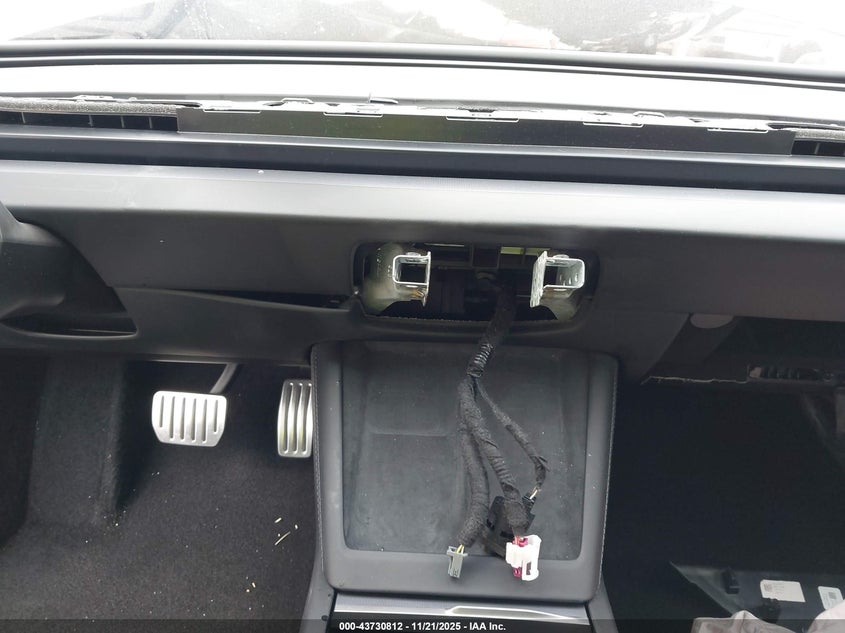 2025 Tesla Model 3 Performance VIN: 5YJ3E1ETXSF002382 Lot: 43730812