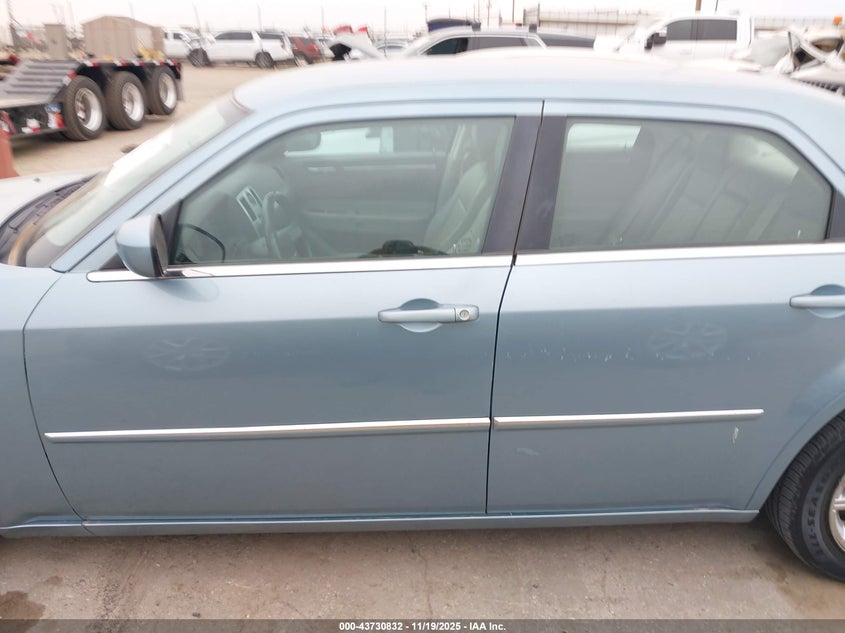 2009 Chrysler 300 Touring VIN: 2C3LA53V29H551929 Lot: 43730832