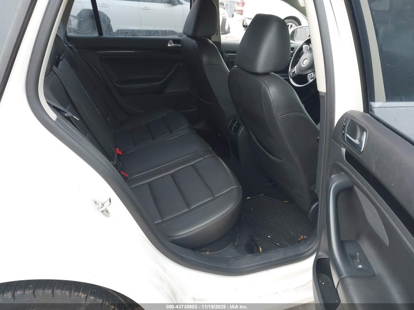 3VWPL7AJ5EM606627 2014 VOLKSWAGEN JETTA photo no. 8