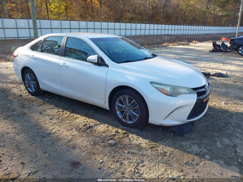 TOYOTA CAMRY SE