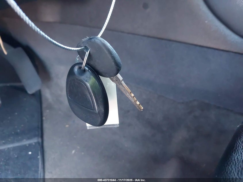 2007 Cadillac Escalade Standard VIN: 1GYEC63877R340523 Lot: 43731044