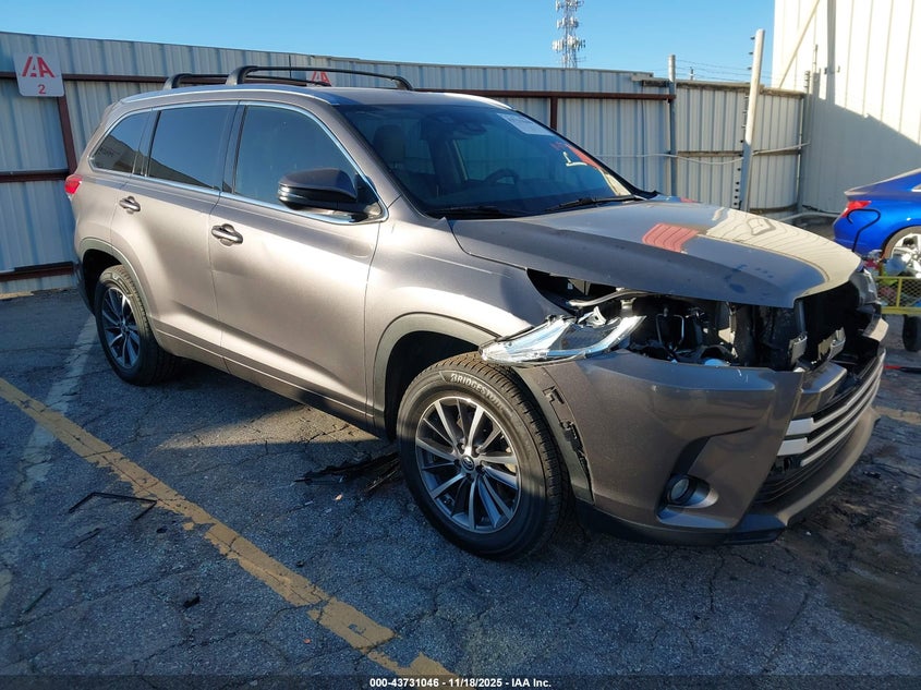 TOYOTA HIGHLANDER XLE