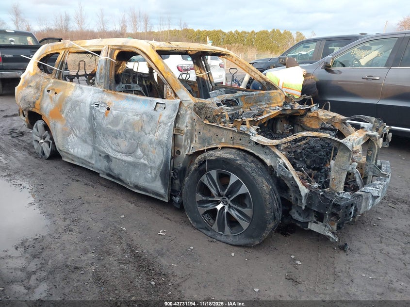 TOYOTA HIGHLANDER XLE