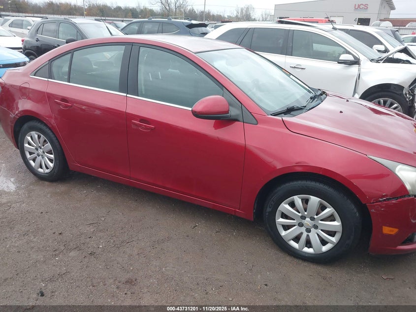 CHEVROLET CRUZE 1LT