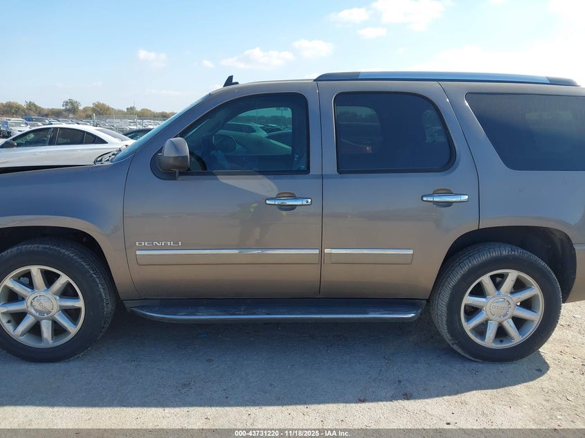 2013 GMC Yukon Denali VIN: 1GKS2EEF2DR240864 Lot: 43731220