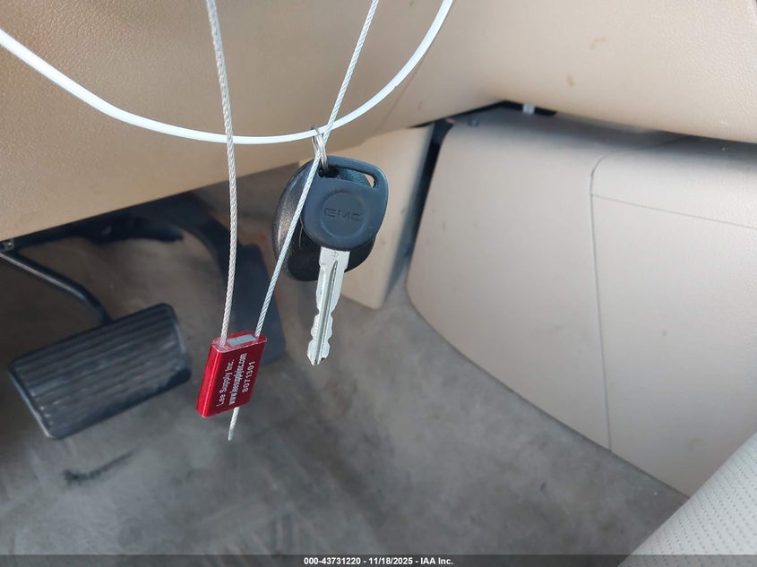 2013 GMC Yukon Denali VIN: 1GKS2EEF2DR240864 Lot: 43731220