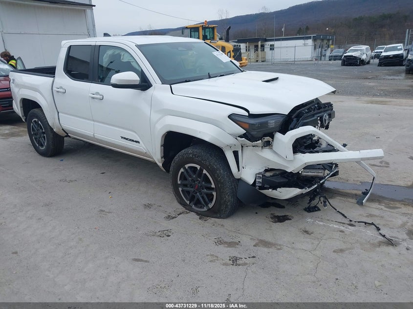 TOYOTA TACOMA TRD SPORT