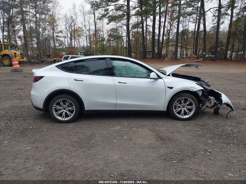 2021 Tesla Model Y Long Range Dual Motor All-Wheel Drive VIN: 5YJYGDEEXMF301697 Lot: 43731235