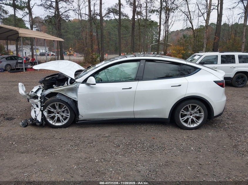 2021 Tesla Model Y Long Range Dual Motor All-Wheel Drive VIN: 5YJYGDEEXMF301697 Lot: 43731235
