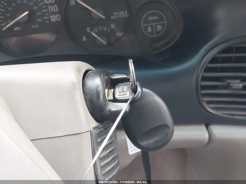 2004 Buick Regal Ls VIN: 2G4WB52K641180445 Lot: 43731260