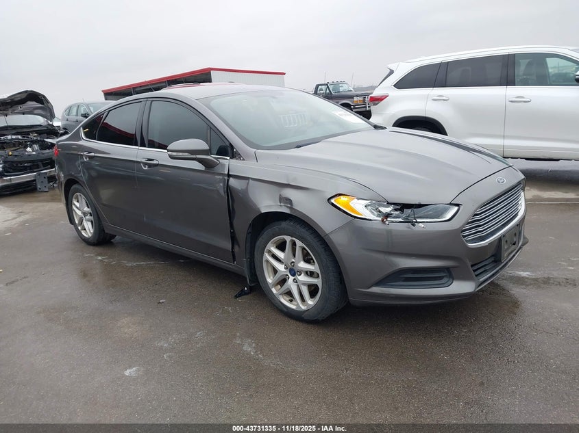 FORD FUSION SE
