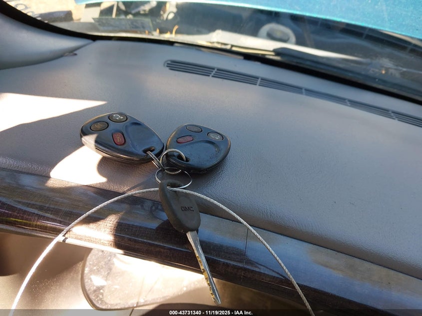 2005 GMC Yukon Denali VIN: 1GKEK63U05J132005 Lot: 43731340