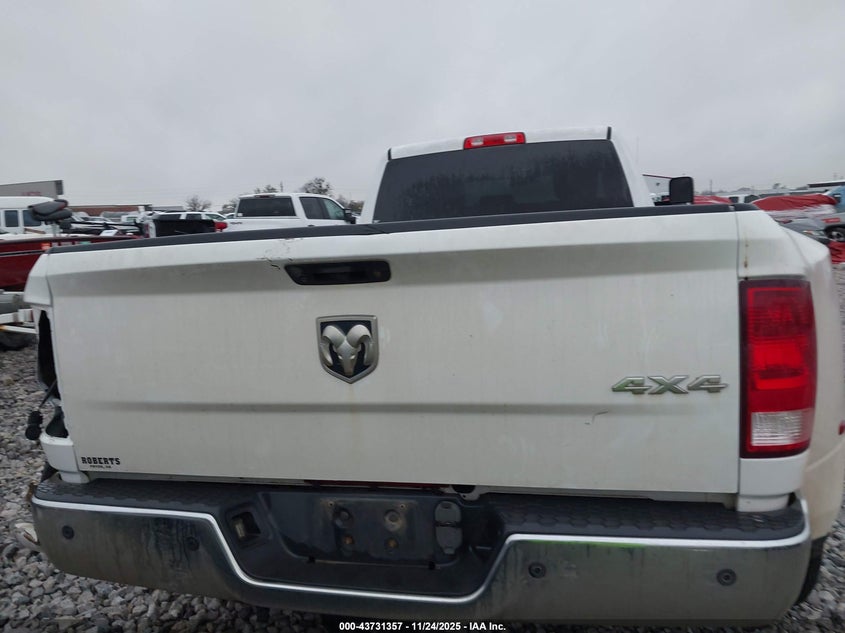 2017 Ram 3500 Tradesman 4X4 8' Box VIN: 3C63RRGL7HG770590 Lot: 43731357