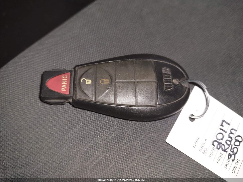 2017 Ram 3500 Tradesman 4X4 8' Box VIN: 3C63RRGL7HG770590 Lot: 43731357