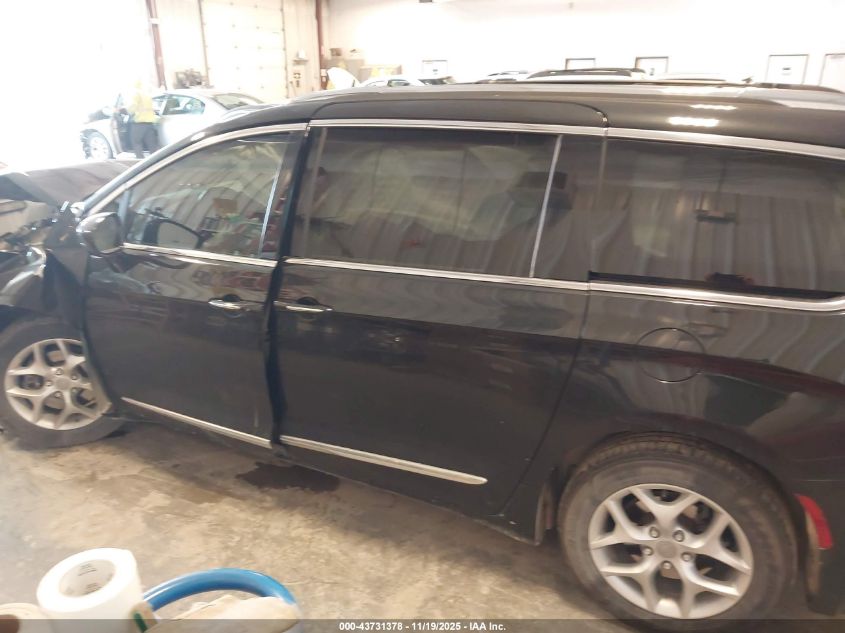 2018 Chrysler Pacifica Touring L VIN: 2C4RC1BG3JR234283 Lot: 43731378