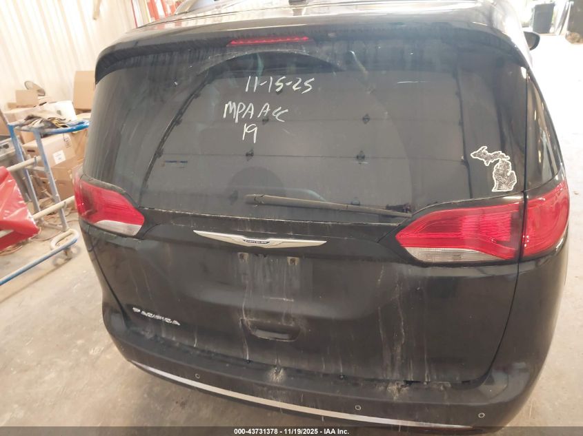 2018 Chrysler Pacifica Touring L VIN: 2C4RC1BG3JR234283 Lot: 43731378