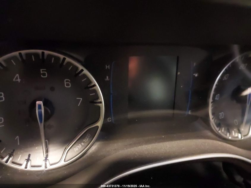 2018 Chrysler Pacifica Touring L VIN: 2C4RC1BG3JR234283 Lot: 43731378