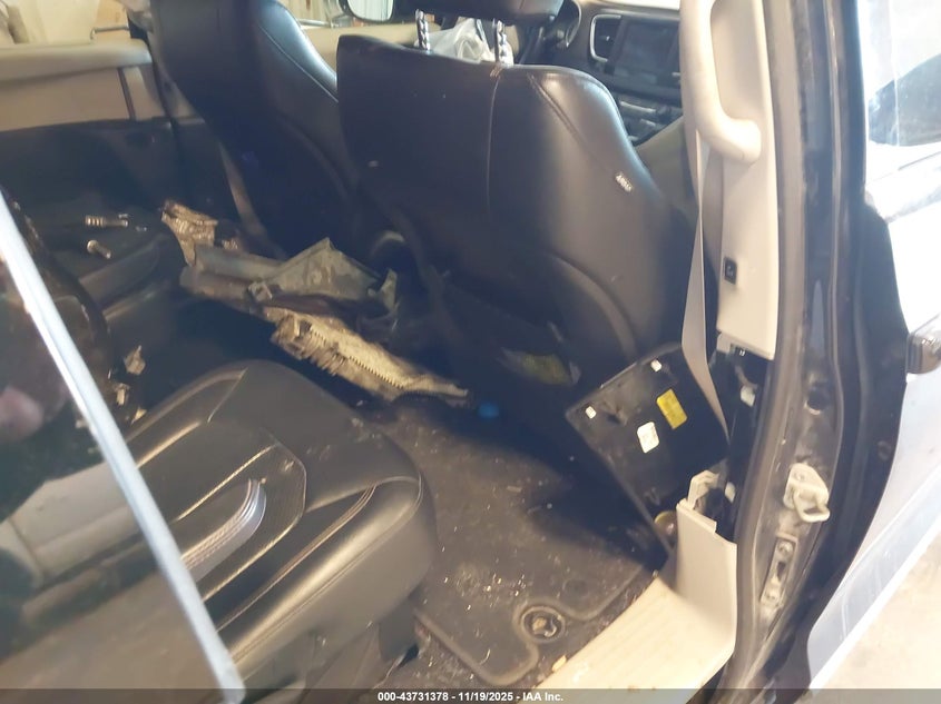 2018 Chrysler Pacifica Touring L VIN: 2C4RC1BG3JR234283 Lot: 43731378