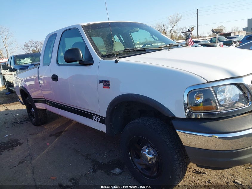 2000 Ford F-150 Lariat/Work Series/Xl/Xlt VIN: 1FTRX18L6YKB10817 Lot: 43731406