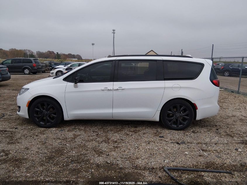 2018 Chrysler Pacifica Touring L Plus VIN: 2C4RC1EG8JR338070 Lot: 43731413